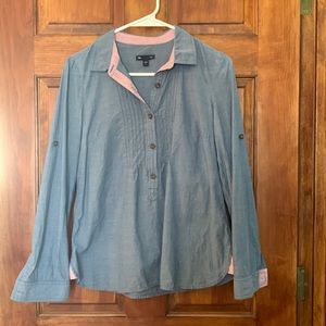 Gap chambray roll sleeve relaxed top